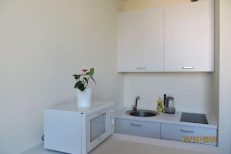 Smart-House Smart Kvartira S Kukhnei Vozle Metro. Киев Экстерьер фото